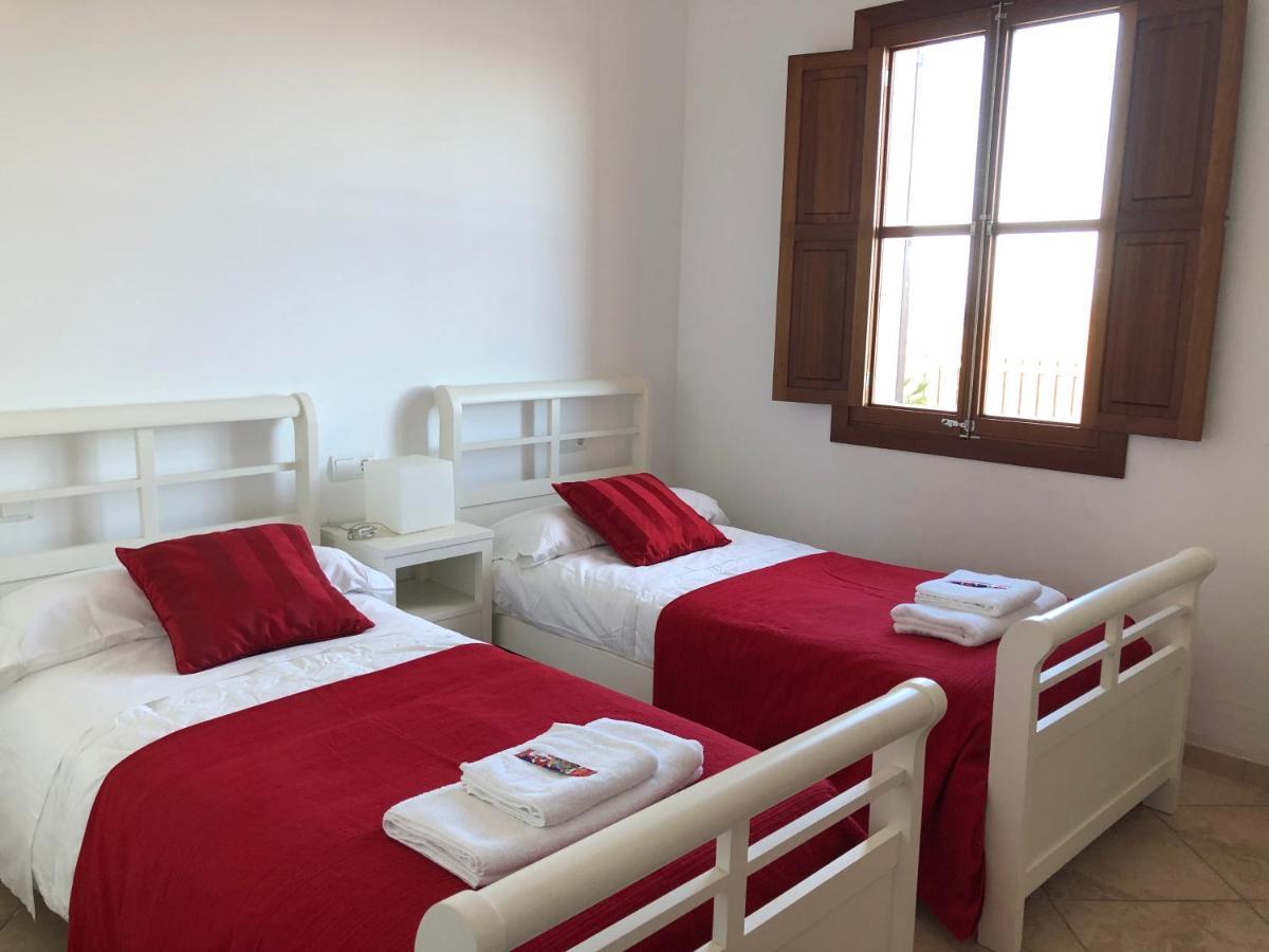 Catala Willa Colonia de Sant Pere